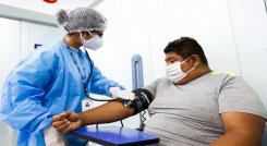 Puede detectarse fácilmente midiendo la tensión arterial, en casa o en un centro de salud. / Foto: Cortesía / La Opinión 