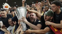 La Roma gana la primera Conference League tras vencer 1-0 al Feyenoord