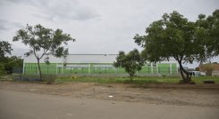 Los alrededores del CDI están constituidos por zonas verdes que, al parecer, se prestan para el consumo en las noches. Foto: Pablo Castillo/La Opinión