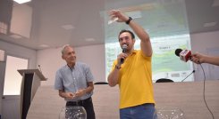 German 'el burrito' González (izquierda) y Oscar Montes, director del IMRD (derecha)