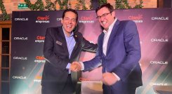 Carlos Zenteno, presidente de Claro Colombia y Germán Borromei, gerente general de Oracle para Colombia y Ecuador.