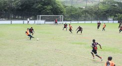 Cúcuta Deportivo entrenó ayer en la cancha del Colegio Comfanorte, enfatizando en movimientos defensivos./ Fotos Cúcuta Deportivo Oficial