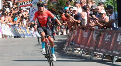 Santiago Buitrago ganó la primera etapa denla Vuelta a Burgos.