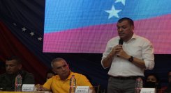 El ministro de industria y producción de Venezuela visitó la frontera del Táchira. Fotos cortesía Jhonny Parra /La Opinión 
