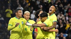 Selección brasileña de fútbol cierra su preparación al Mundial ante Túnez.
