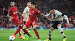 Luis Díaz tuvo una aceptable presentación con el Liverpool.