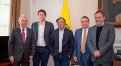 Álvaro Uribe y Gustavo Petro.