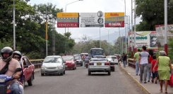 El paso fronterizo dinamizó por años la economía de ambos países.