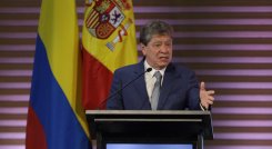 Presidente de la Asociación Nacional de Empresarios de Colombia (ANDI), Bruce Mac Master, 