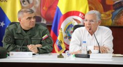 Reunión a puerta cerrada para abordar temas de seguridad entre autoridades de Colombia y Venezuela. Fotos cortesía La Opinión 