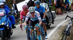 El ciclista colombiano Miguel Ángel 'Supermán' López pasa un momento difícil en su carrera deportiva.