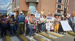 Exigen al gobernador Freddy Bernal que los atienda 