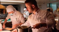 El chef colombiano Juan Manuel Barrientos es el creador del restaurante, hotel y ahora boutique Elcielo.