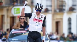 Tadej Pogacar comenzó pisando fuerte la temporada ciclística 2023.
