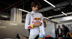 Sebastián Montoya suma primeros puntos en la Fórmula Regional de Oriente Medio 2023