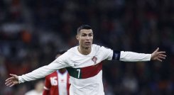 El portugués Cristiano Ronaldo volvió a ser figura con selección al marcar un doblete.