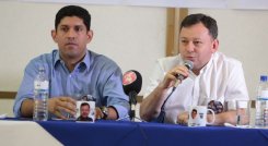 Emerson Meneses buscó ahora a los congresistas para plantearles la necesidad de una consulta interna./Foto archivo