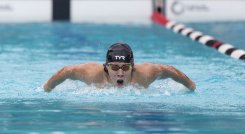 Mucha destreza mostraron los nadadores en el campeonato.