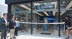 La tienda mexicana de tecnología abrió en el barrio La Playa./ Foto Leonardo Favio Oliveros-La Opinión