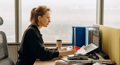 La optimización de procesos administrativos por medio de la tecnología permite a los empresarios dedicarse a la estrategia de expansión de sus negocios