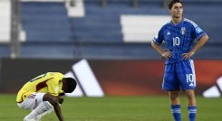 La selección juvenil de Colombia en una irregular presentación ante Italia cayó 3-1 en cuartos de final del Mundial Sub-20 de Argentina.