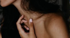 Las mujeres tienen ocho veces más probabilidades de tener trastornos de la tiroides  que los hombres y el hipotiroidismo es especialmente común entre ellas.