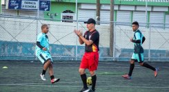 El técnico cucuteño Jorge Montes, en uno de los entrenamiento con su equipo.