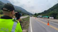Pausas activas y verificaciones con radares de velocidad, son algunas de las acciones que adelantan las autoridades de tránsito en las vías de la región./ Fotos: Cortesía 