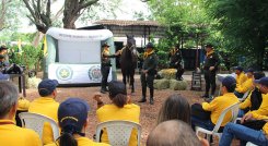 Los carabineros capacitaron a los extensionistas de la FNC./Foto Cortesía