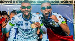 Antony Velasco y Julián Rojas. 