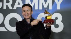 Fonseca durante la gala entrega de los Latin Grammy 2023. (Foto: Joaquin Corchero / Europa Press)
