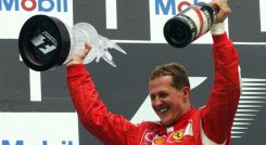 El expiloto alemán, Michael Schumacher, cumplió 55 años el pasado mes de enero y después de una década su salud es todo un misterio.