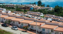 De acuerdo con la veeduría del proyecto, hasta la fecha han sido entregadas 61 viviendas de las 128 que estaban pendientes. 