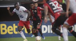 El Cúcuta Deportivo recibe a un urgido Bogotá FC que busca meterse entre los ocho mejores del  campeonato. 