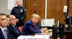 Donald Trump durante audiencia ante la justicia de Nueva York