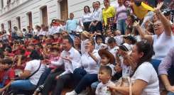 El gobernador William Villamizar y la gestora social, Cecilia Soler, lanzaron el programa ruta 25 por la niñez de Norte de Santander.