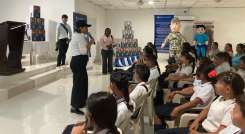 Los niños recibieron charlas sobre la importancia de saber un segundo idioma./ Foto: Cortesía. 