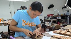 La meta de Marly es crear su propio emprendimiento y diseñar piezas únicas que representen a Norte de Santander./ Fotos: Cortesía / La Opinión