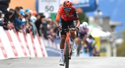 El colombiano Egan Bernal se destacó en  la cuarta etapa del Tour de Suiza.