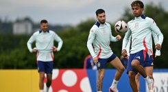 España con el joven Lamine Yamal confía en levantar la Eurocopa.