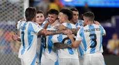 Liderados por Leonel Messi el equipo anotó su segundo gol