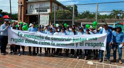 Marcha pacífica por la paz y el progreso económico