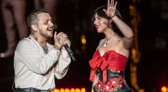 En un video que se hizo viral en redes sociales, aparece Ángela con un vestido ajustado que deja ver su vientre abultado.