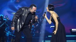 Pepe Aguilar junto a su hija Ángela Aguilar. / Foto Colprensa
