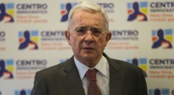 Uribe criticó propuesta de aumentar recargo nocturno incluida en la reforma laboral. / Foto: Colprensa