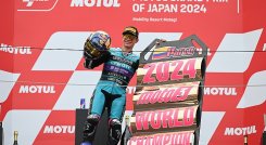 ………… El colombo español David Alonso hizo historia en el Moto3 en la presente temporada.