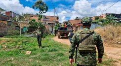 Militares en El Plateado