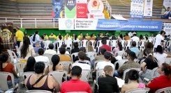 La feria Empleo para la Paz y la Inclusión, realizada en Cúcuta, tuvo el respaldo de USAID y otras entidades./ Foto Carlos Ramírez-La Opinión