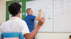 Para el primer semestre del 2025 habrá cupo para un total de 600 practicantes de programas de licenciaturas, formación complementaria, psicología y trabajo social. /Fotos Cortesía para La Opinión 