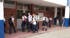 De acuerdo con la Directiva N° 07 de 2010 del Ministerio de Educación Nacional, en los colegios públicos solo se puede exigir un uniforme para el uso diario y otro para actividades de educación física./ Foto: Archivo / La Opinión 